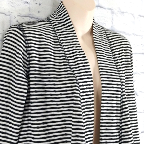 Chico's Zenergy Open Front Cardigan Striped 00P = 2P - Picture 3 of 5